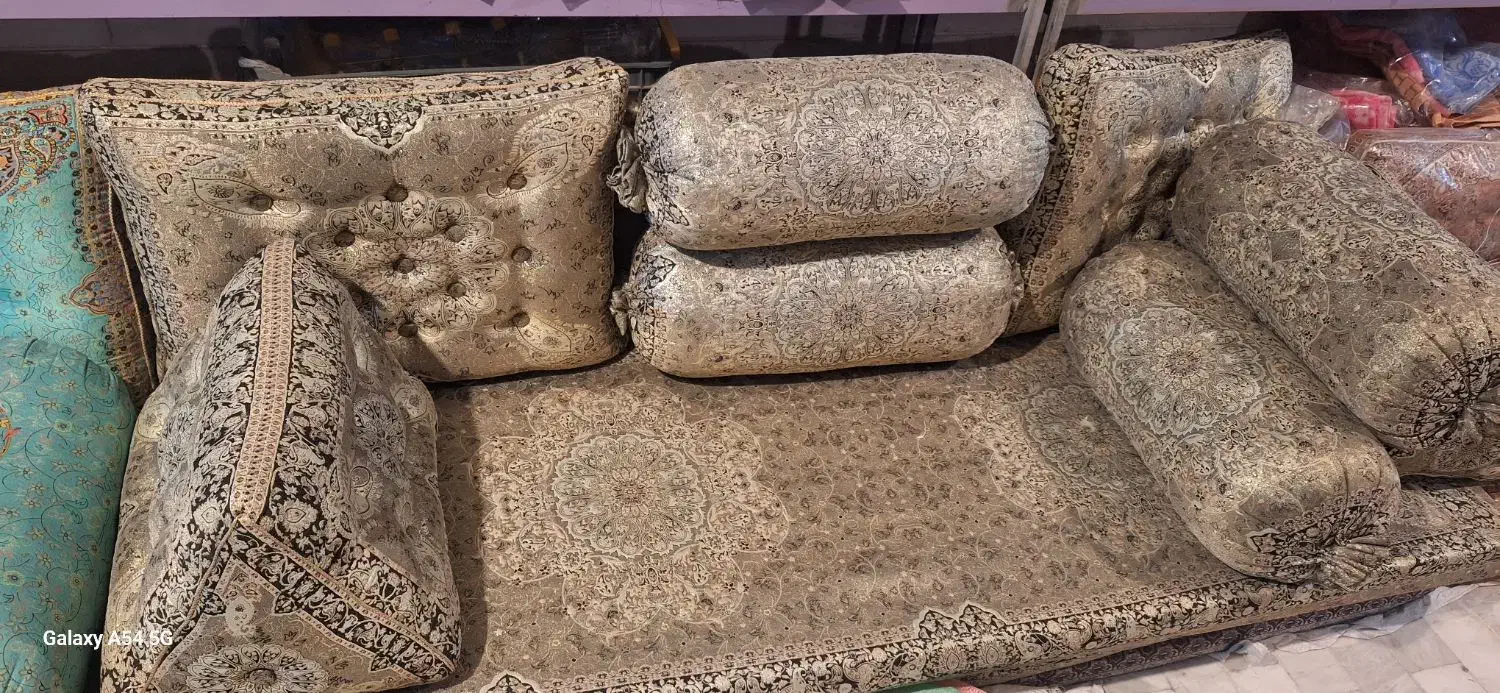 شاهنشین|پشتی|گرگان, |دیوار