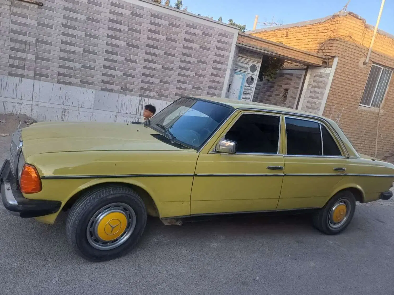 بنز ۲۳۰|خودرو کلاسیک|آباده, |دیوار