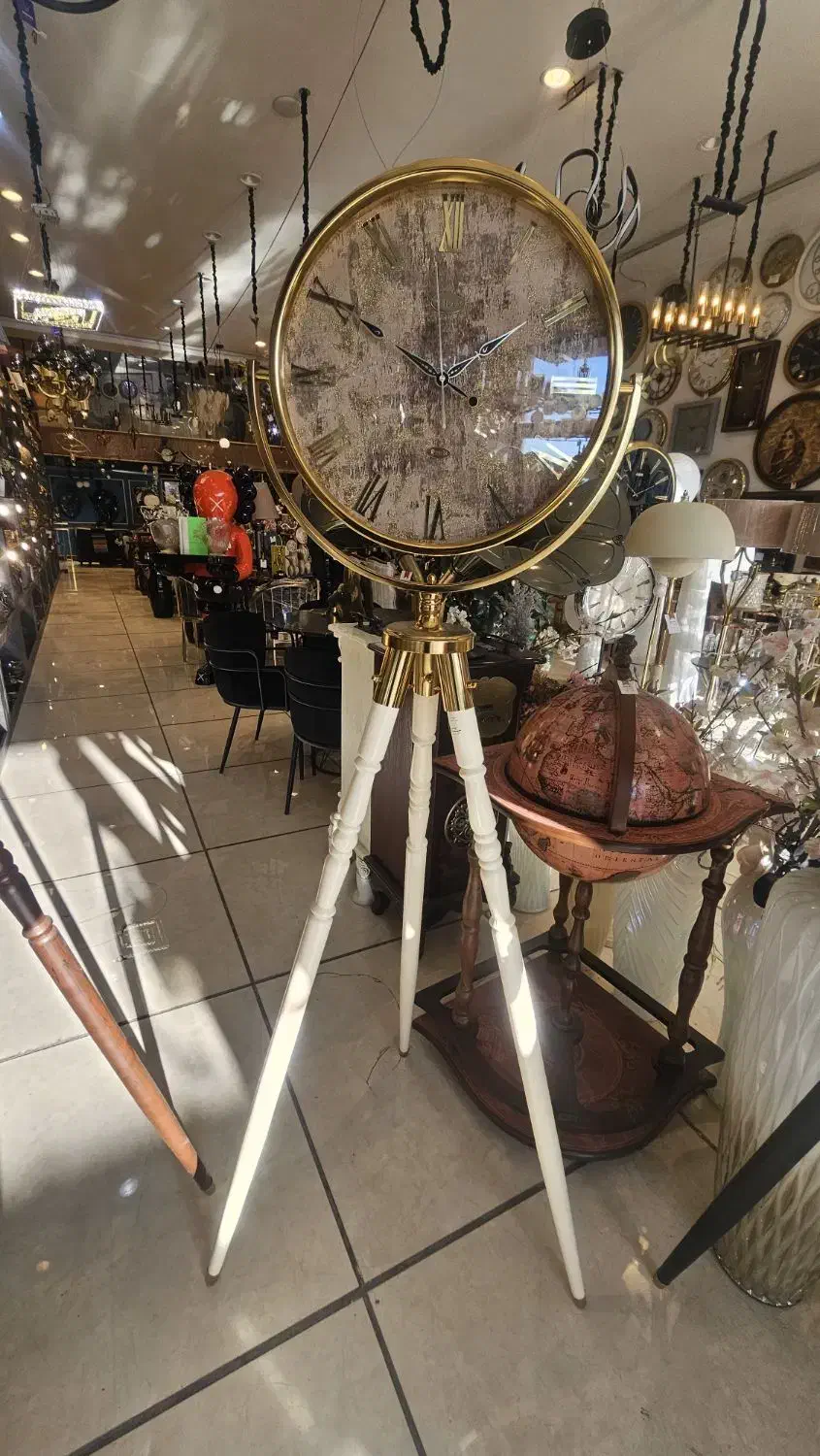 ساعت ایستاده سه پایه جدید|ساعت دیواری و تزئینی|مشهد, توس (بلوار توس)|دیوار