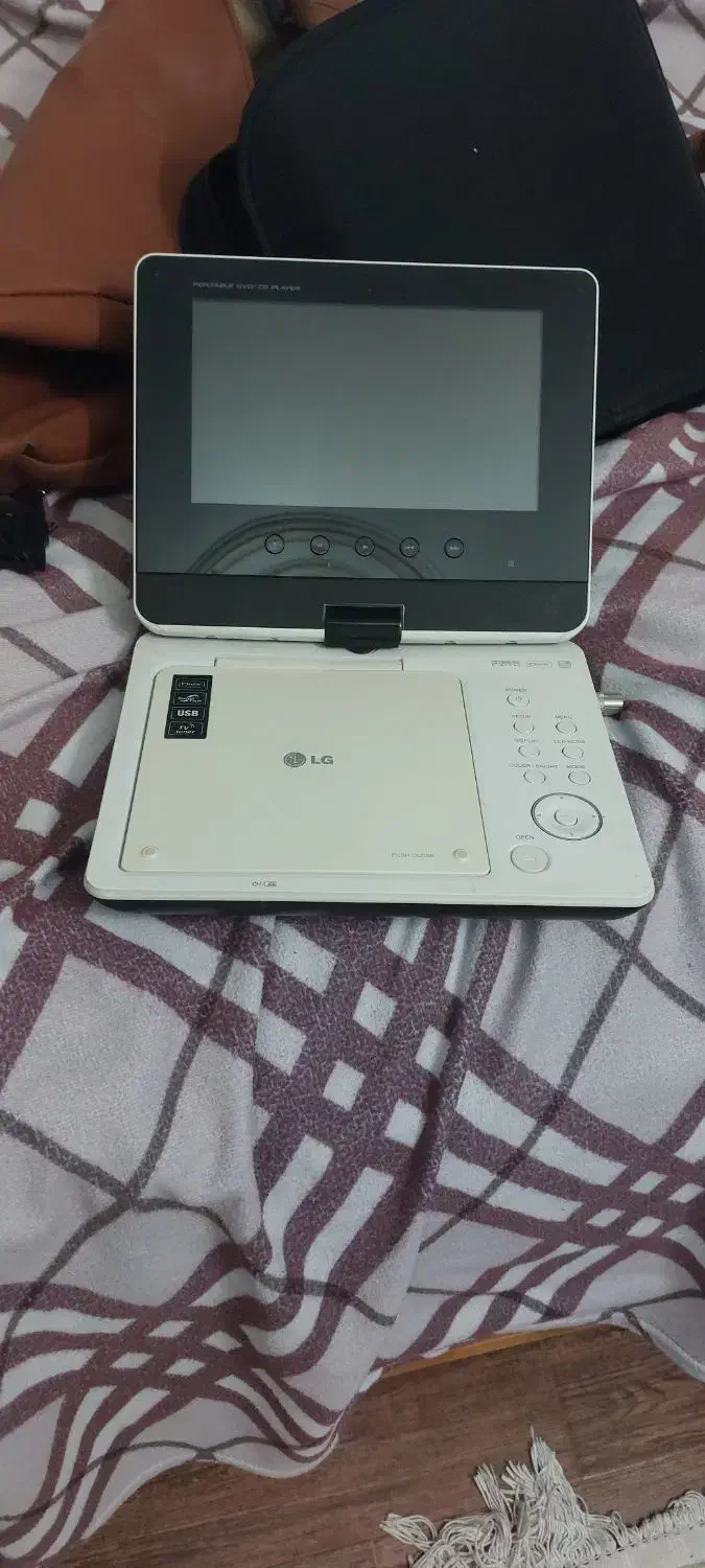 DVD PLAYER POTABLE LG... DP-1400T|پخشکننده DVD و ویدیو|تهران, اقدسیه|دیوار
