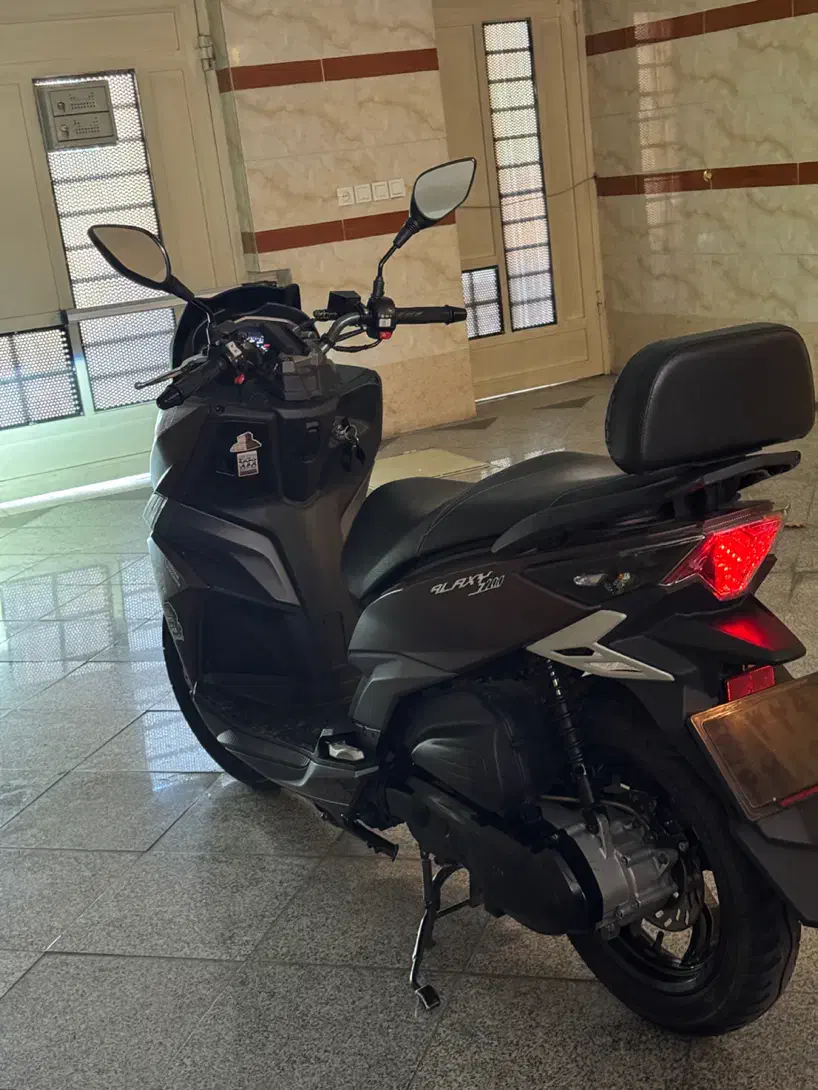 j200|موتورسیکلت|هشتگرد, هشتگرد قدیم|دیوار