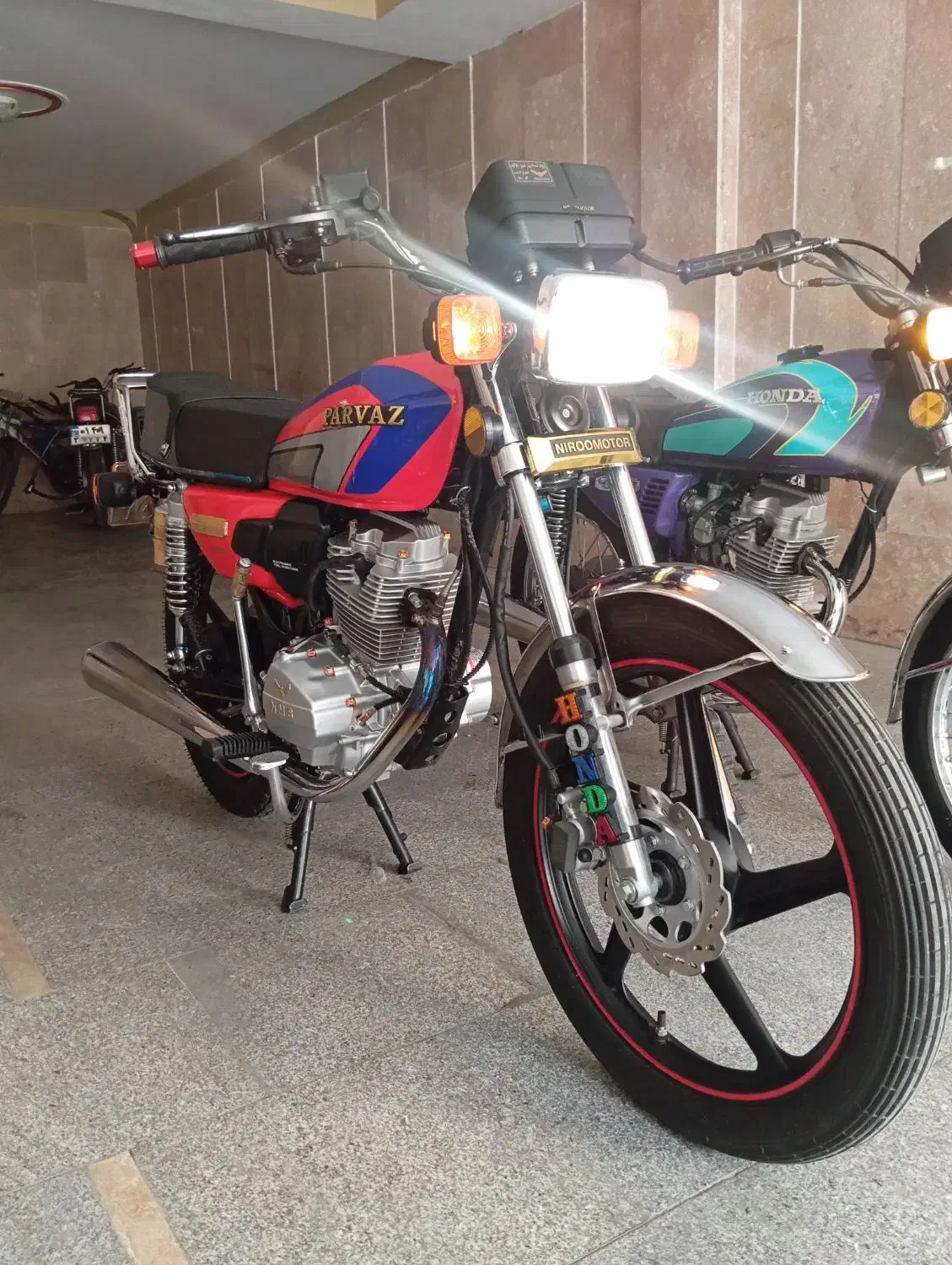 هندا ۲۰۰|موتورسیکلت|تهران, والفجر (افسریه)|دیوار