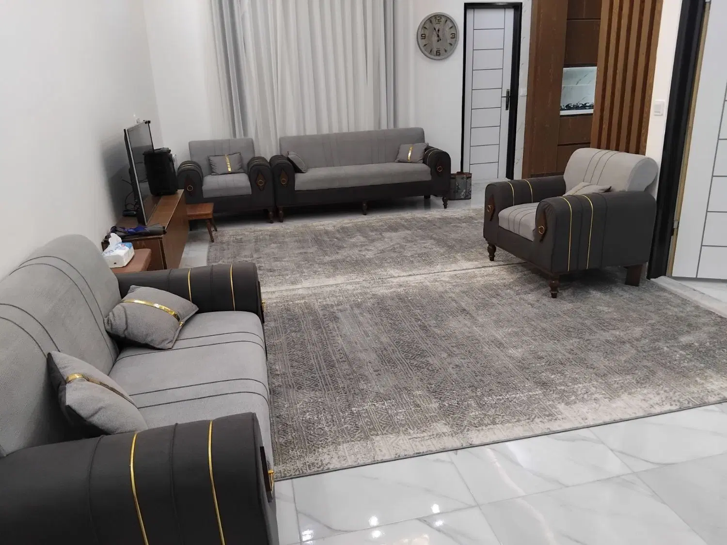 کد۱۶|مبلمان خانگی و میز عسلی|سنندج, |دیوار