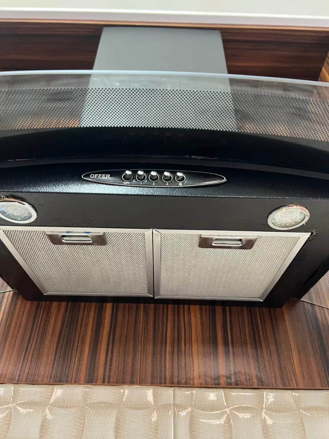 هود افر|هود|رشت, خمیران زاهدان|دیوار