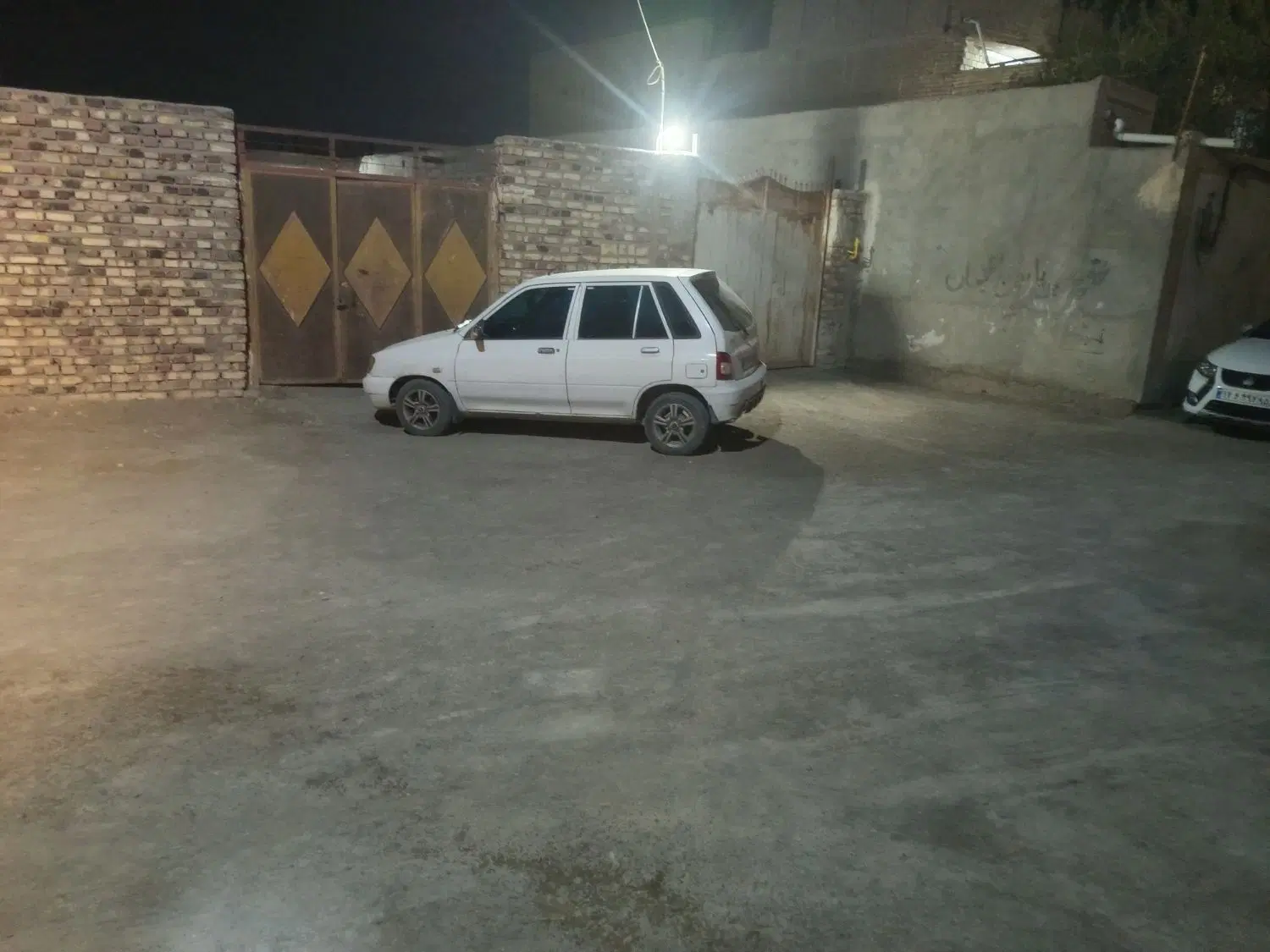 111 مدل 89|خودرو سواری و وانت|زابل, |دیوار
