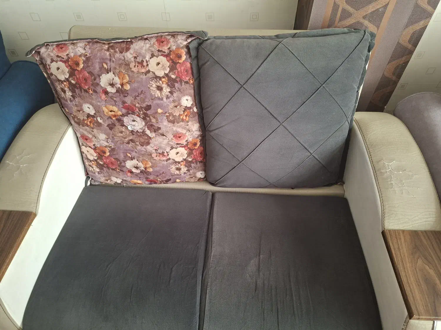 مبل|مبلمان خانگی و میز عسلی|فولادشهر, مسکن مهر فولادشهر|دیوار