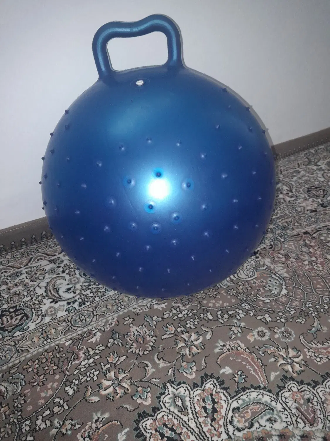 توپ|اسباب‌بازی بچه|خرمدره, |دیوار