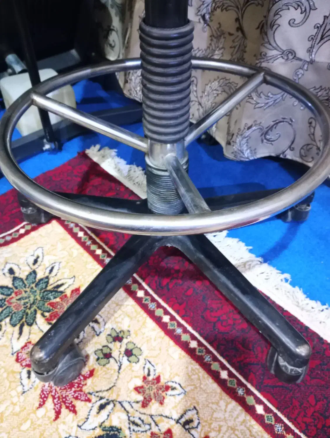 صندلی|صندلی و نیمکت|اراک, |دیوار