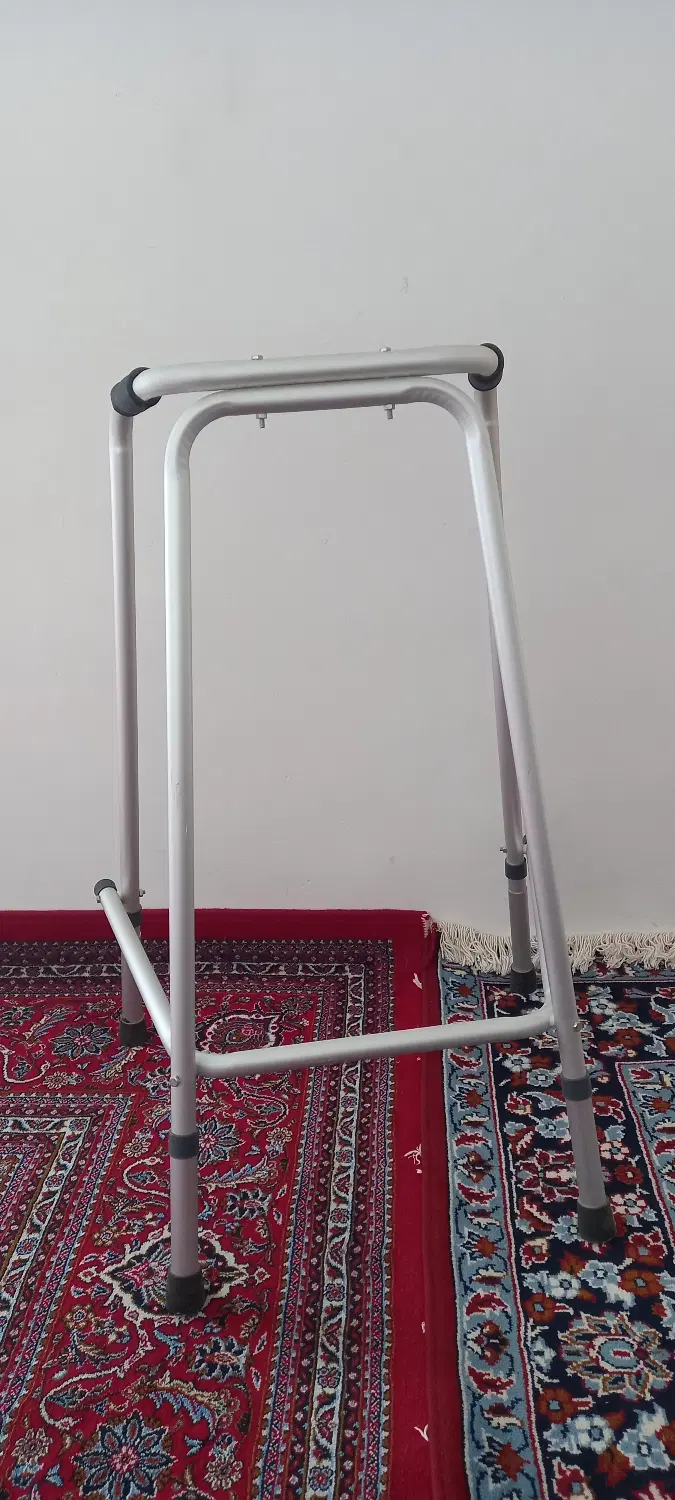 واکر|پزشکی|قروه, |دیوار
