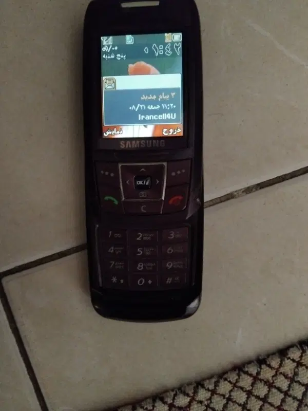گوشی E250|موبایل|اصفهان, گلزار|دیوار