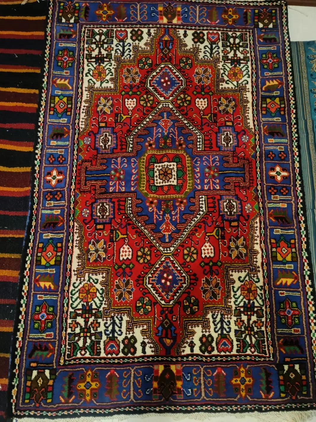 قالی دستباف نهاوند  رنگ گیاهی ( آکبند)|فرش|شهریار, شهریار|دیوار