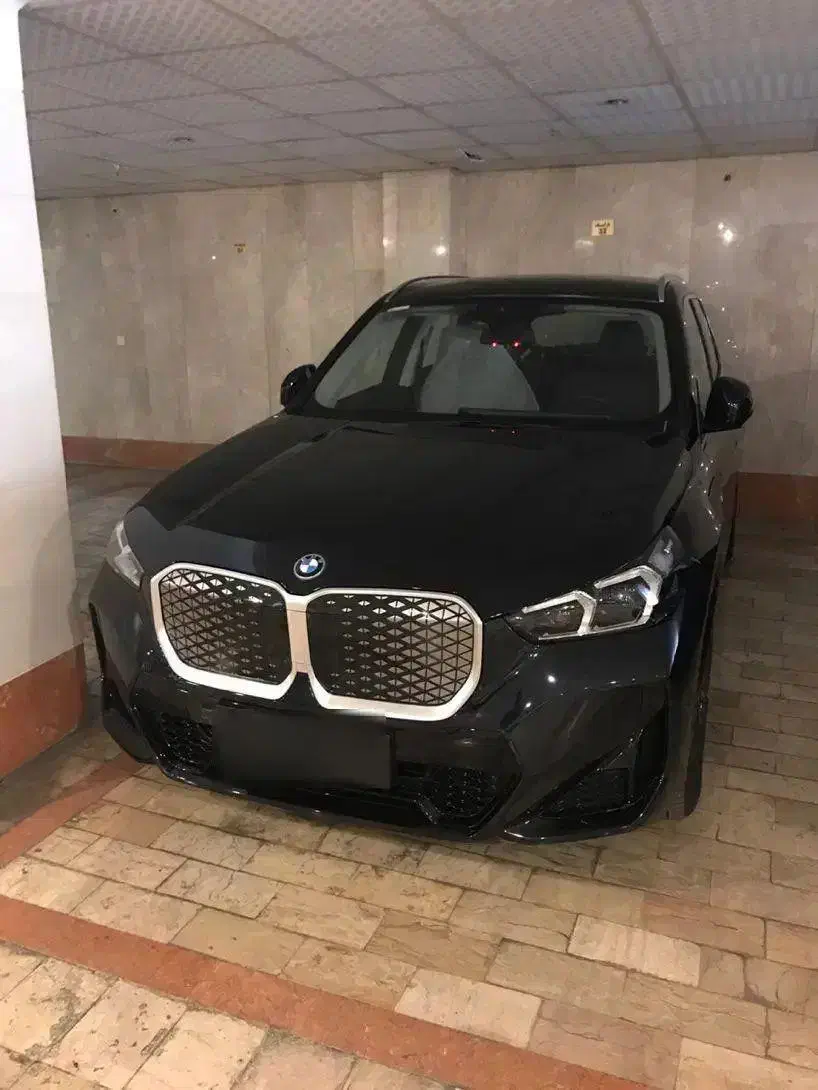 Bmwix1|خودرو سواری و وانت|تهران, درختی|دیوار