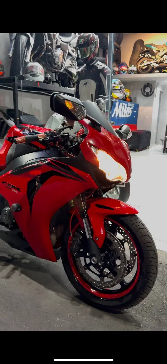 cbr 1000 2008 درحد|موتورسیکلت|تهران, ونک|دیوار
