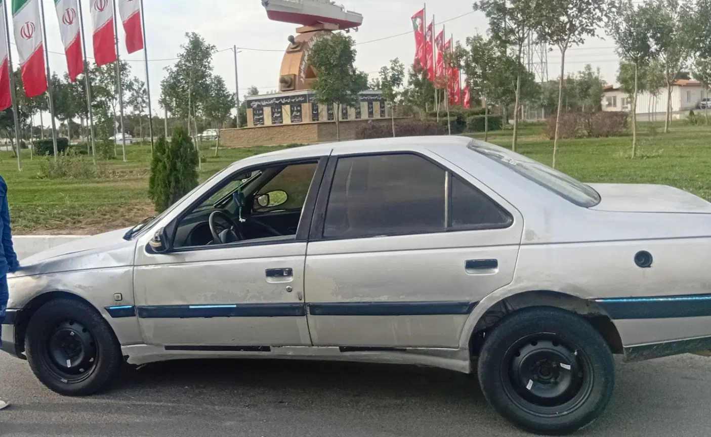 پژو۴۰۵|خودرو سواری و وانت|خرمشهر, |دیوار