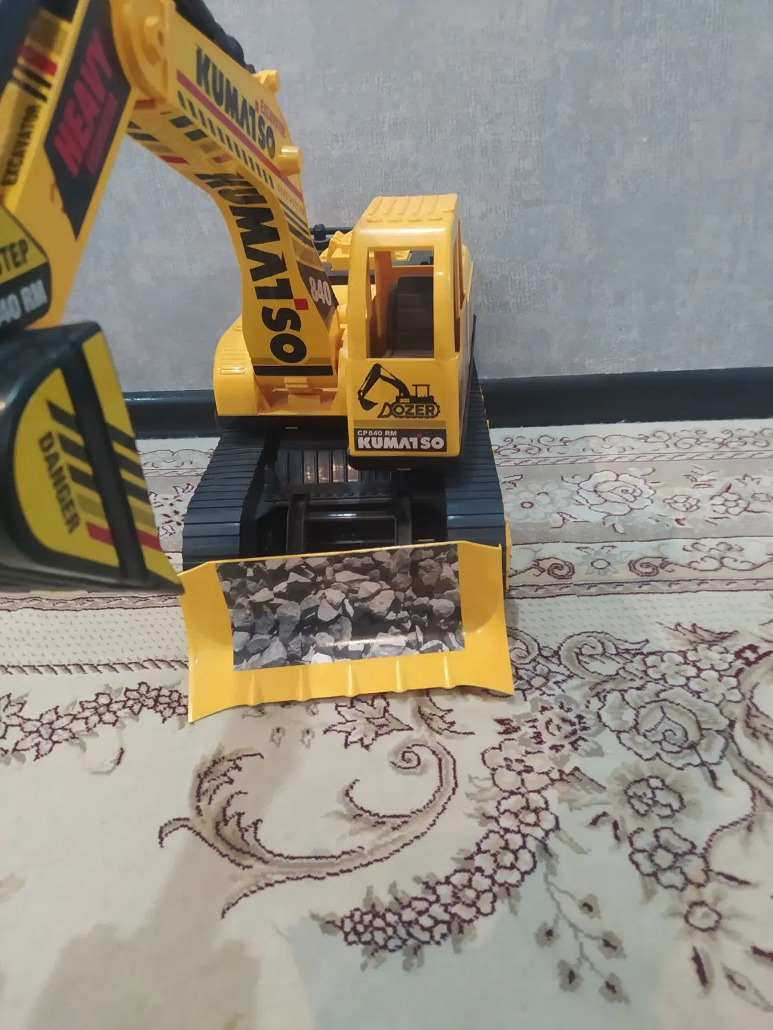 بلدوزر|اسباببازی|کرج, گلشهر|دیوار