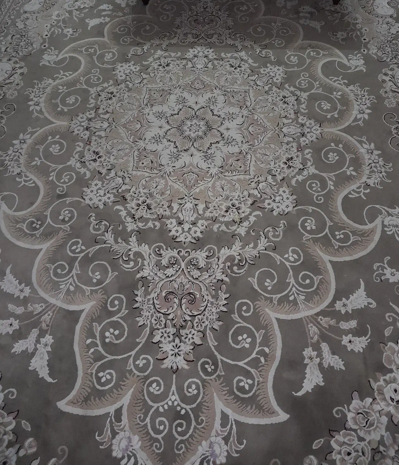 فرش|فرش|رباط‌کریم, رباط‌کریم|دیوار