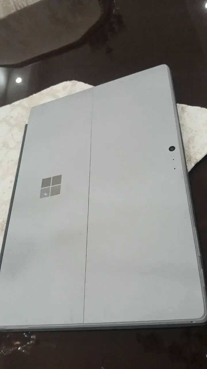 surface pro 5 سیم کارت خور|رایانه همراه|قم, قلعه عموحسین|دیوار