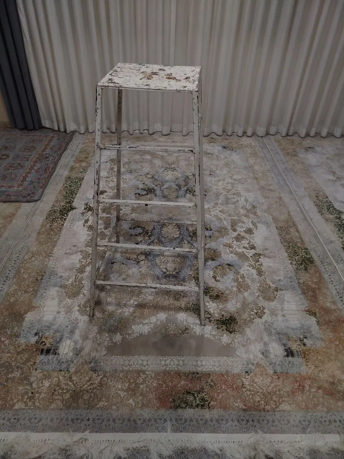 چهارپایه|صندلی و نیمکت|کوهدشت, |دیوار