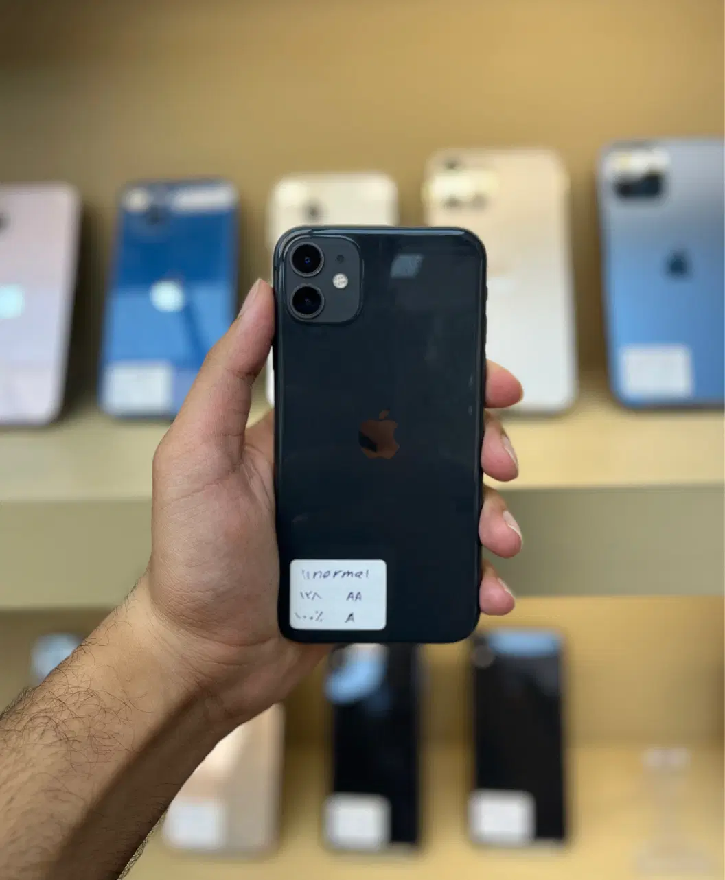 iPhone 11|موبایل|قم, جهان بینی|دیوار