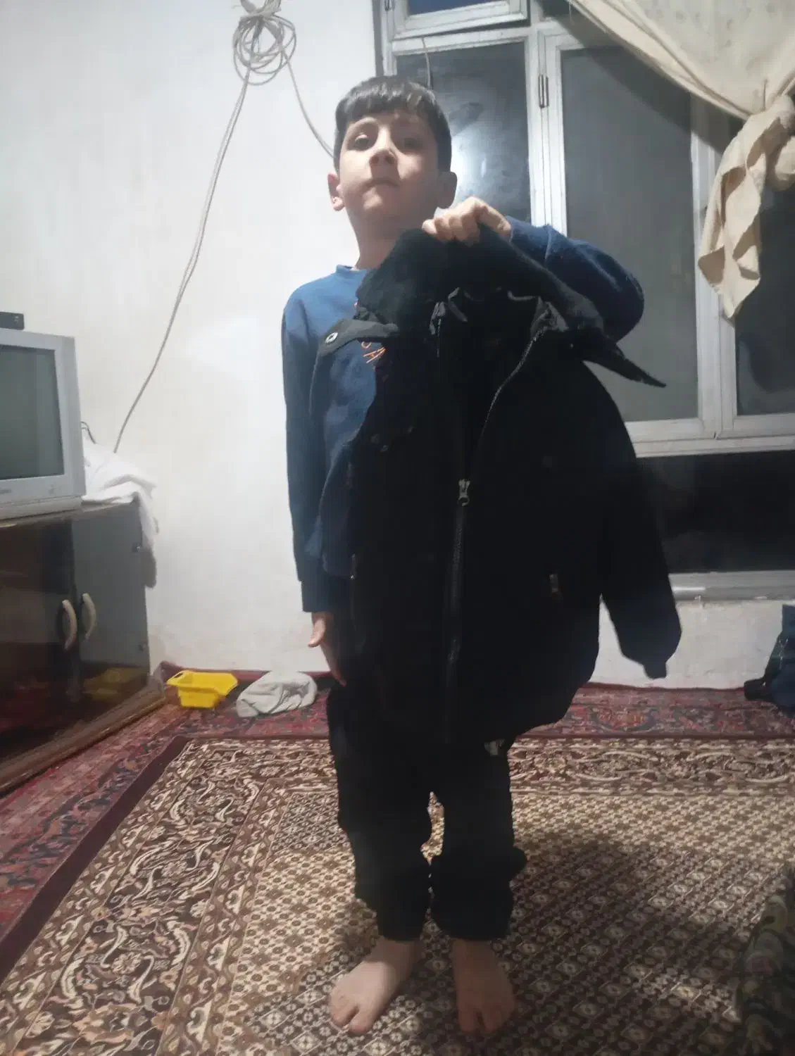 کاپشن|لباس|خسروشاه, |دیوار