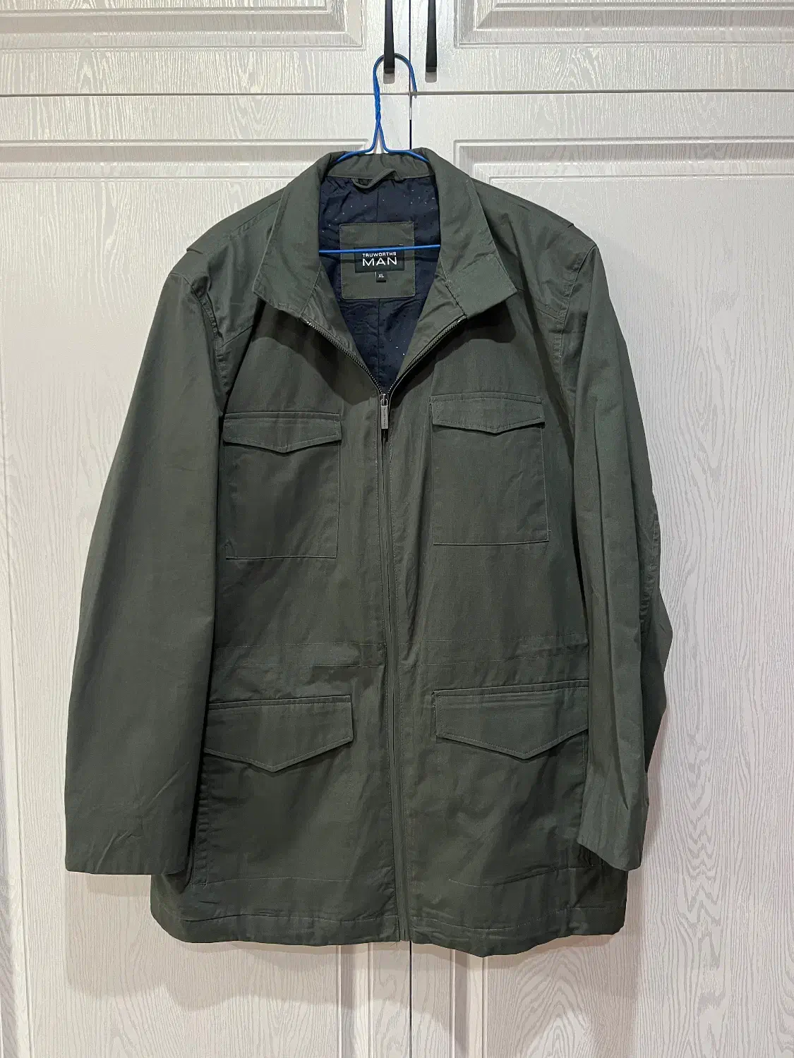 لباس|لباس|کرج, عظیمیه|دیوار