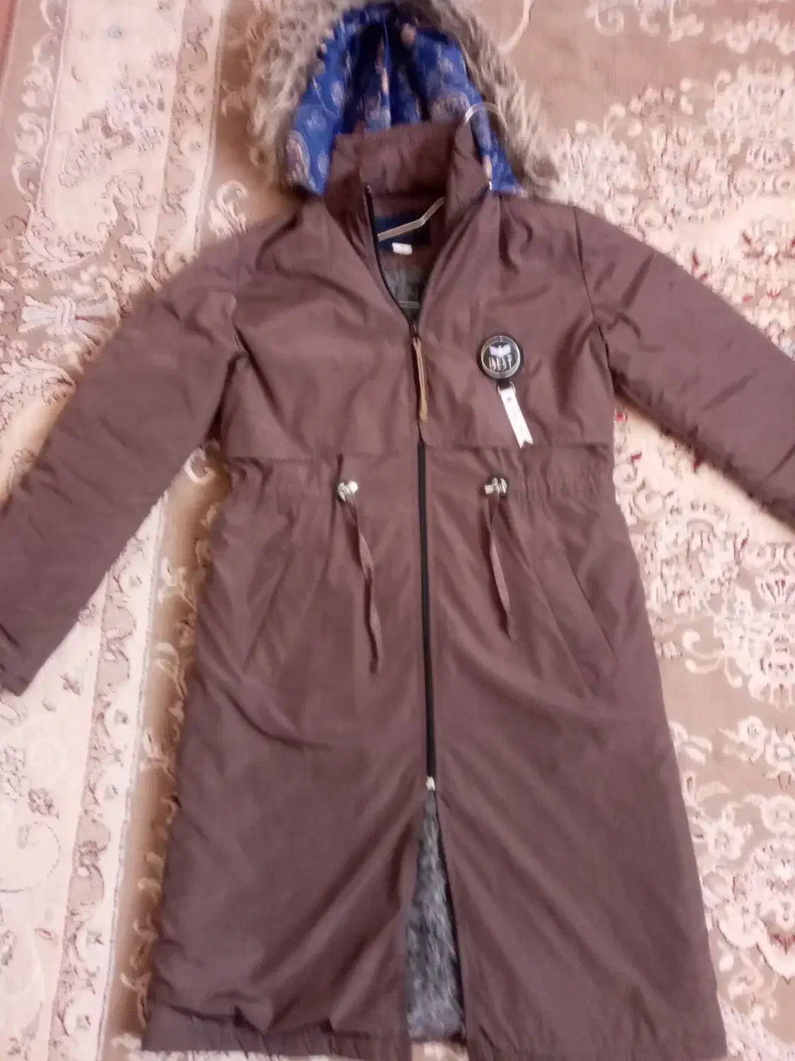 کاپشن|لباس|قم, کیوانفر|دیوار