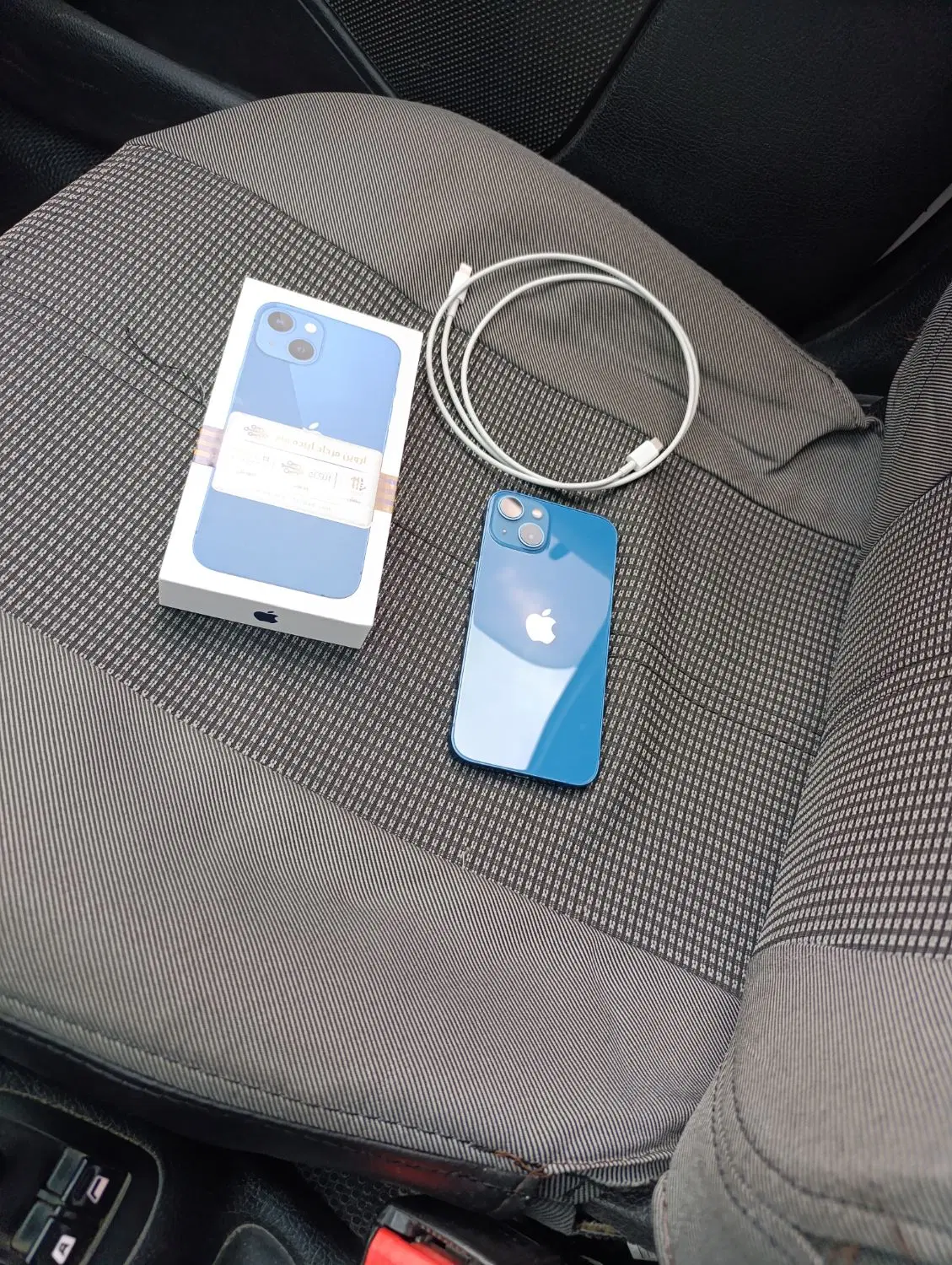 iphone 13|موبایل|بافت, |دیوار