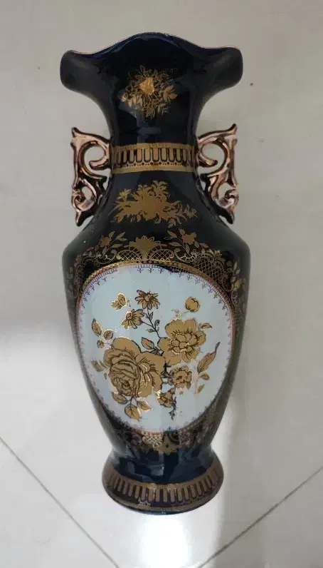 گلدان چینی|صنایع دستی و سایر لوازم تزئینی|مشهد, کارمندان دوم|دیوار