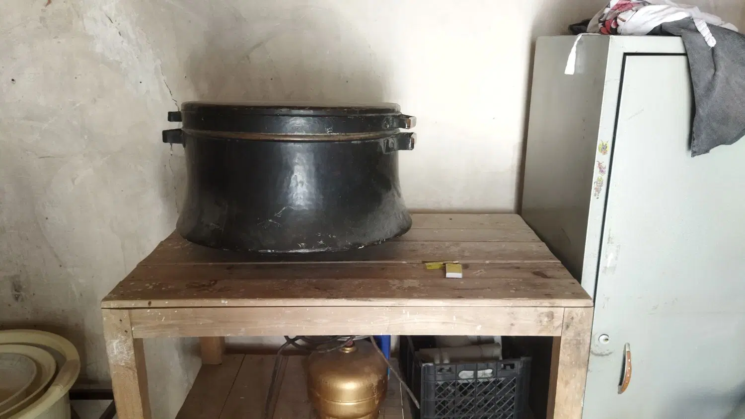 دیگ مسی|ظروف پخت‌وپز|مبارکه, |دیوار