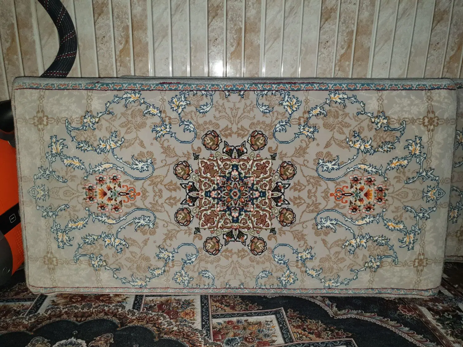 پشتی|پشتی|زنجان, |دیوار
