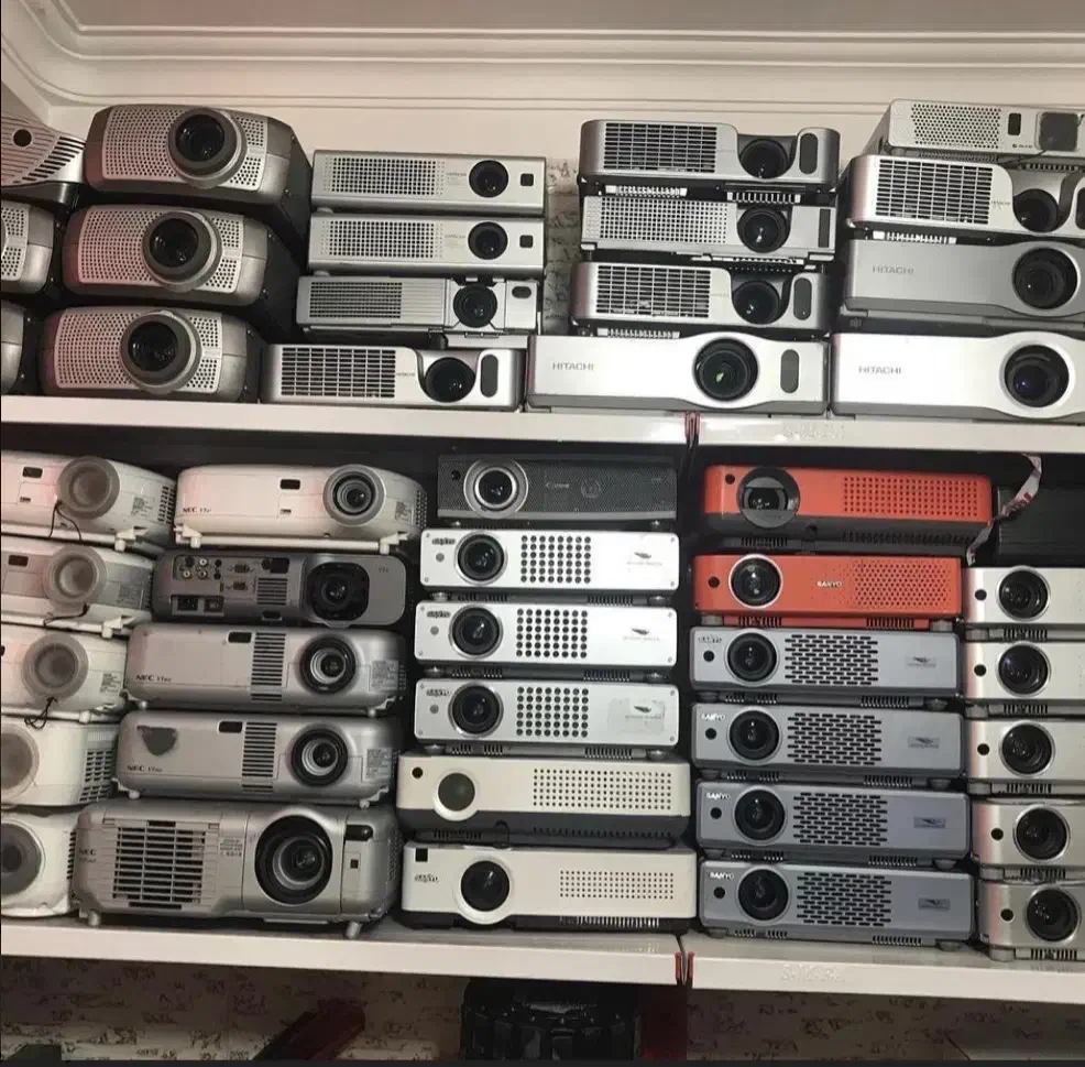 ویدیو پروژکتور فوتبال و گیم کافه رستوران فضای باز|تلویزیون و پروژکتور|شیراز, زرهی|دیوار