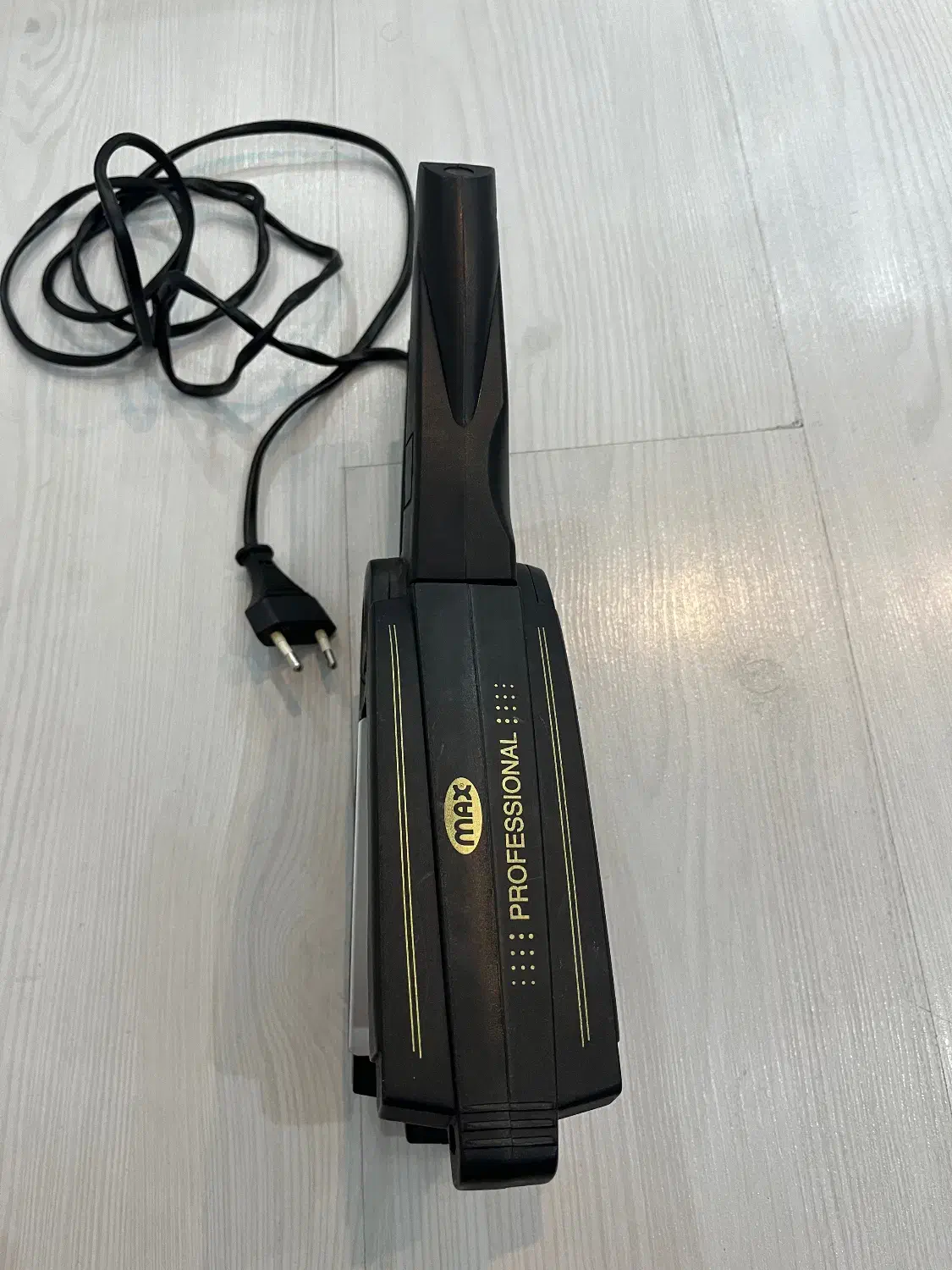 اتو مو|آرایشی، بهداشتی، درمانی|رشت, لاکانی|دیوار