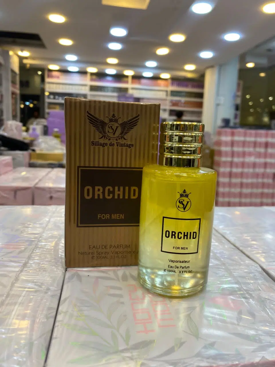 عطر|آرایشی، بهداشتی، درمانی|جناح, |دیوار