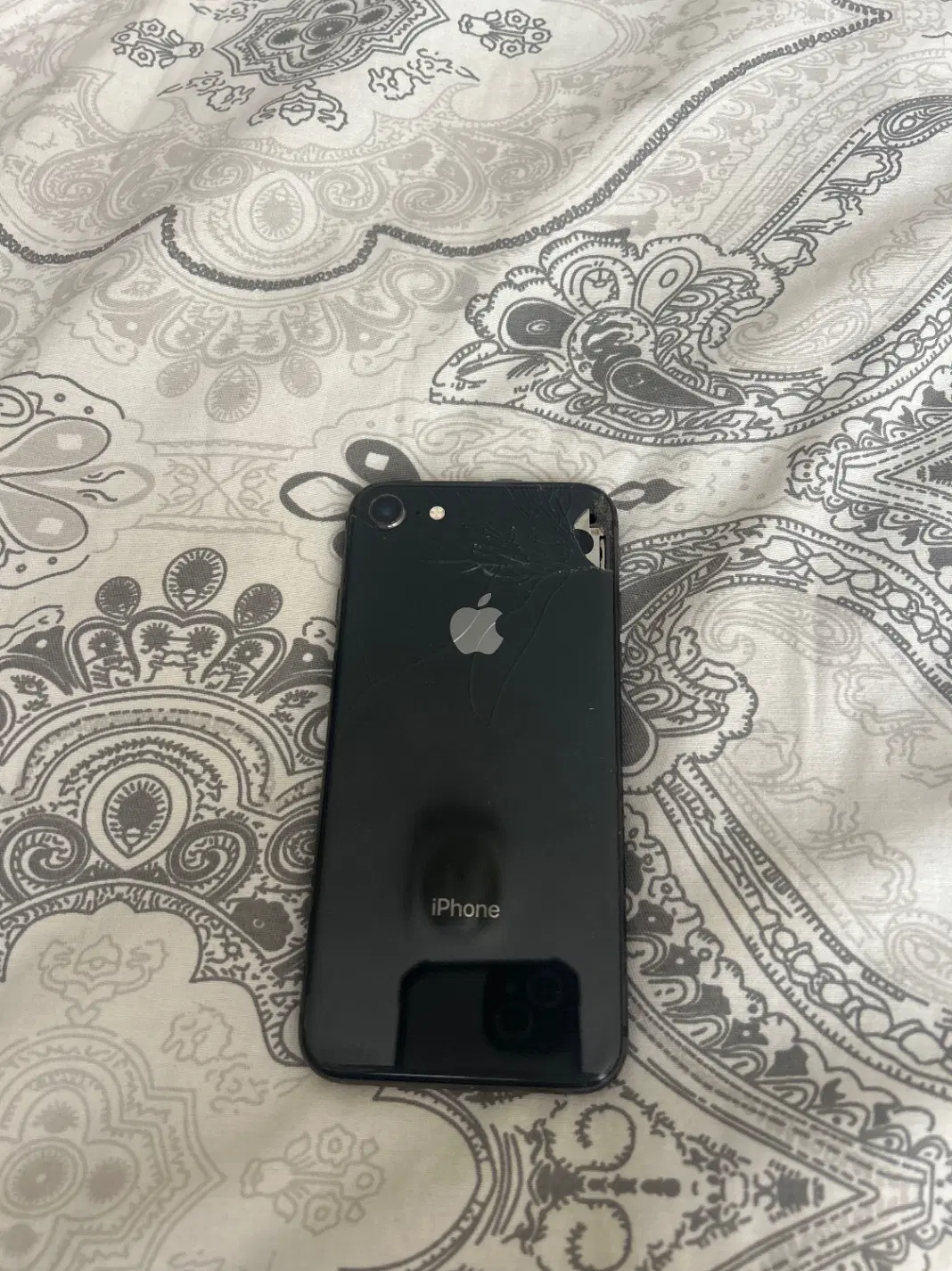 iPhone 8 64g|موبایل|تهران, نظامی گنجوی (توانیر)|دیوار