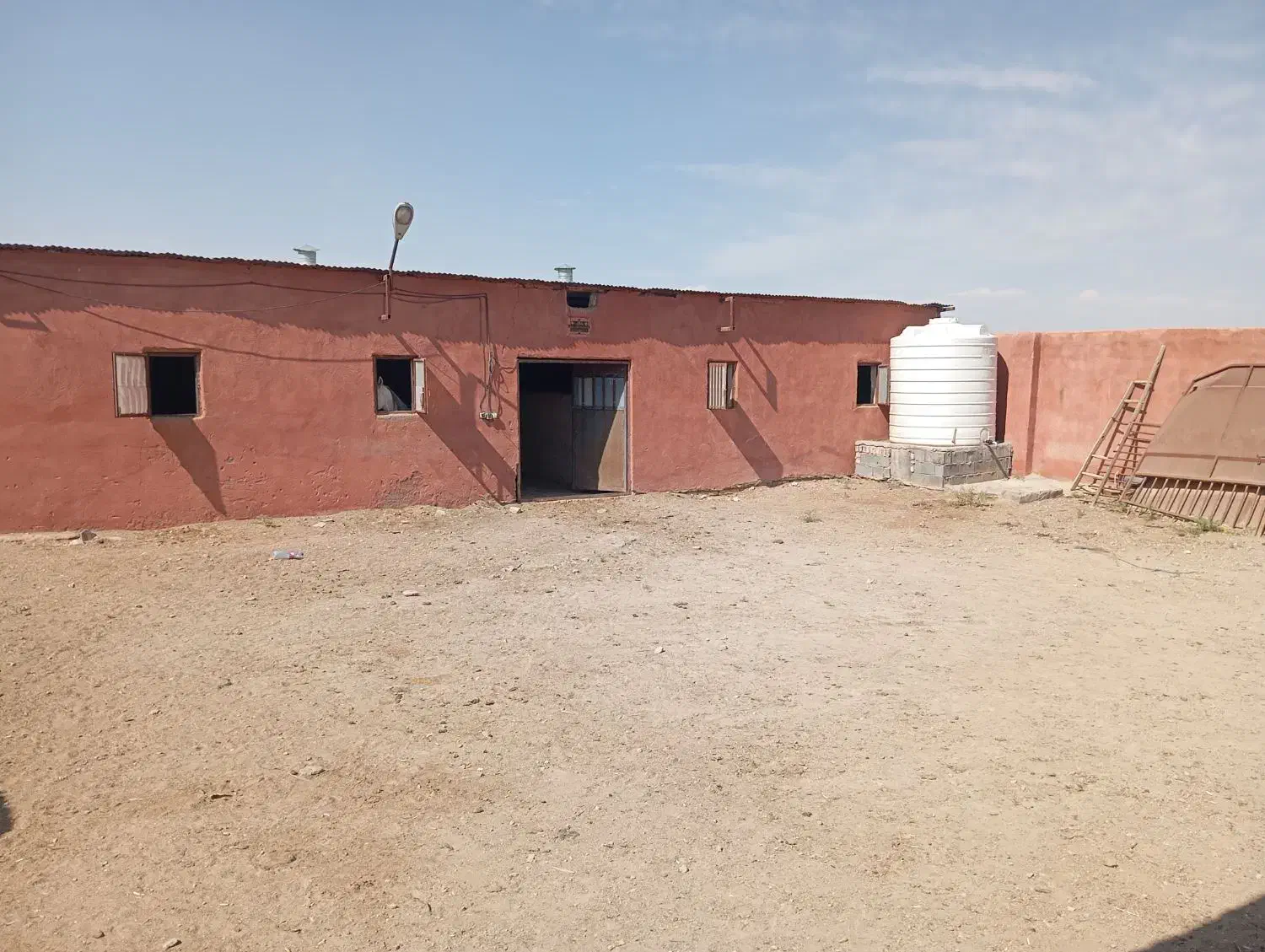 استبل اسب|اسب و تجهیزات اسب‌سواری|اصفهان, فرودگاه شهید بهشتی|دیوار