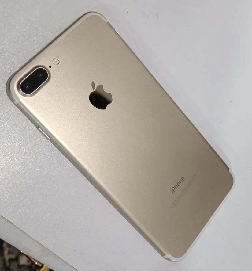 iphone 7 Plus|موبایل|رشت, سعدی (تختی)|دیوار