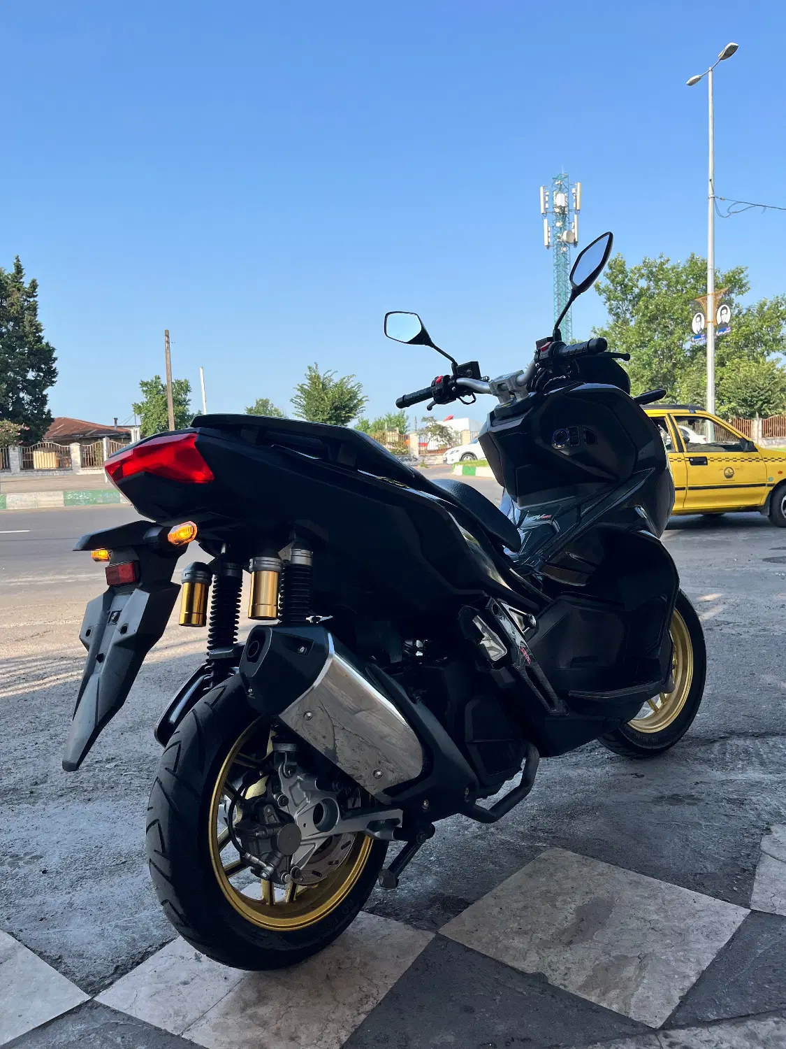 Adv150|موتورسیکلت|رشت, شهرک شهید عباسپور|دیوار