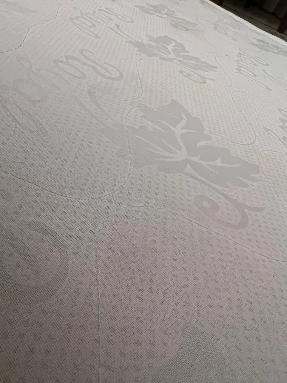 تشک تخت|تشک تختخواب|مشکین‌دشت, |دیوار