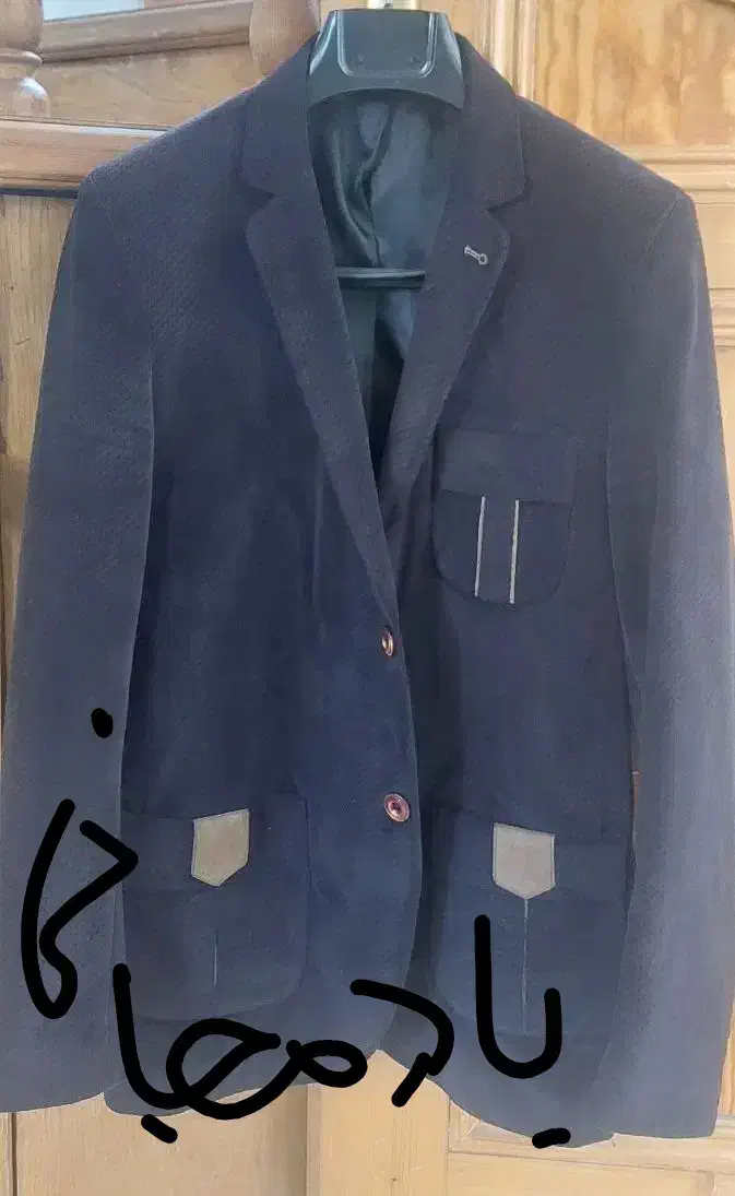 ۶ دست کت|لباس|رشت, شهرک قدس|دیوار