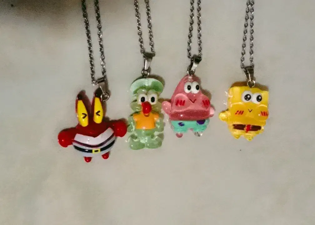 گردنبند|بدلیجات|پرند, فاز ۶|دیوار