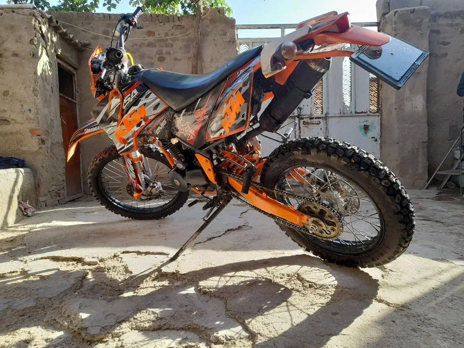 140000000|موتورسیکلت|قروه, |دیوار