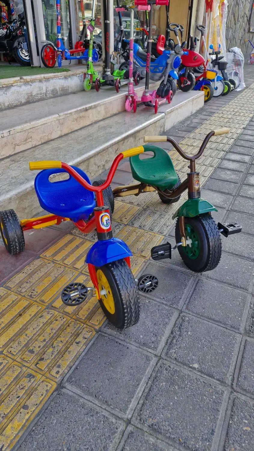 ماشین بچه|اسباببازی بچه|رشت, فلسطین|دیوار