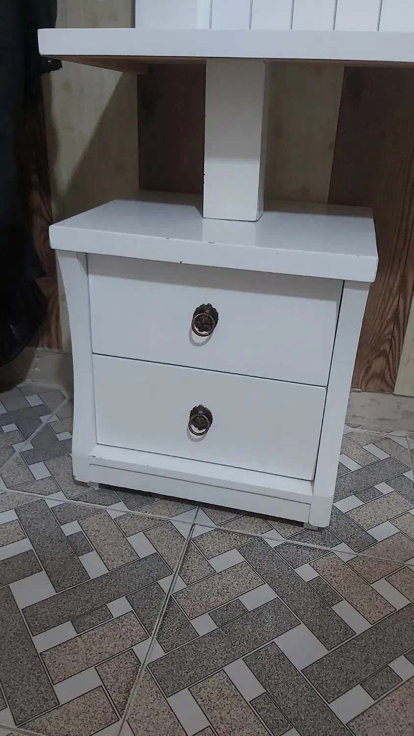 میز ارایش|میز و صندلی غذاخوری|شهرکرد, |دیوار