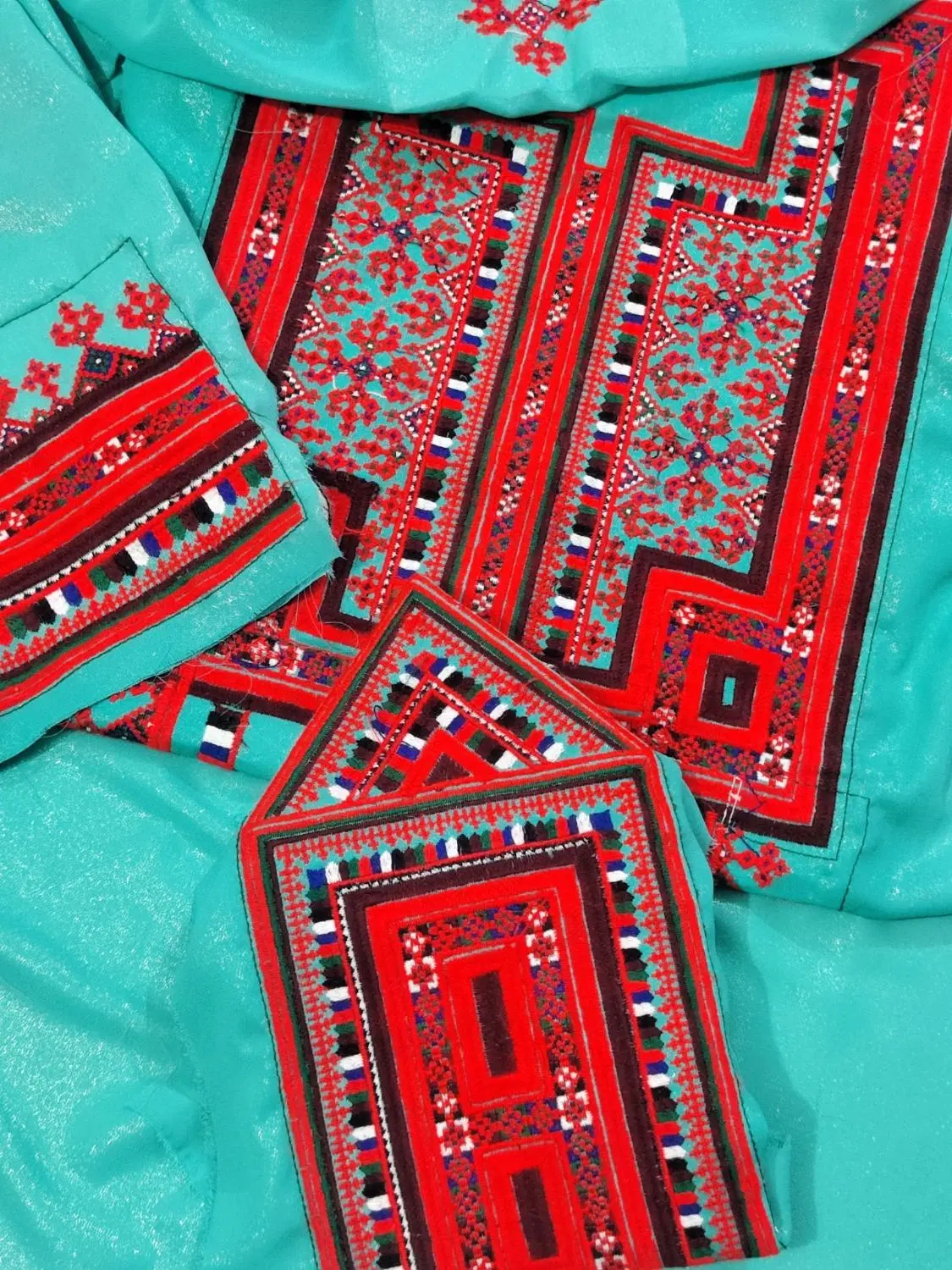 کشمیری|لباس|چاه داد خدا, |دیوار