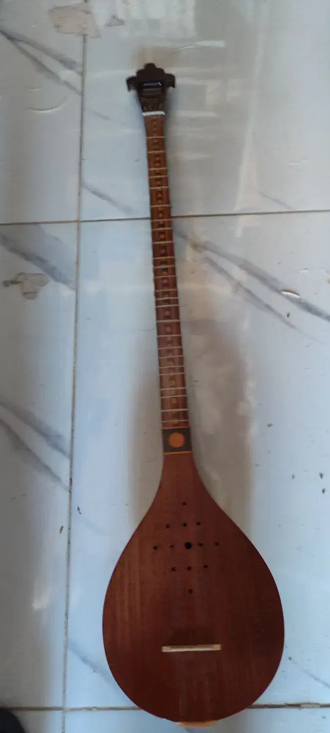 سە تار|سازهای سنتی|مریوان, |دیوار