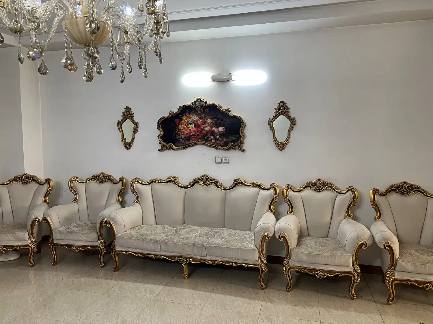 مبلمان|مبلمان خانگی و میز عسلی|قرچک, شهرک طلائیه|دیوار