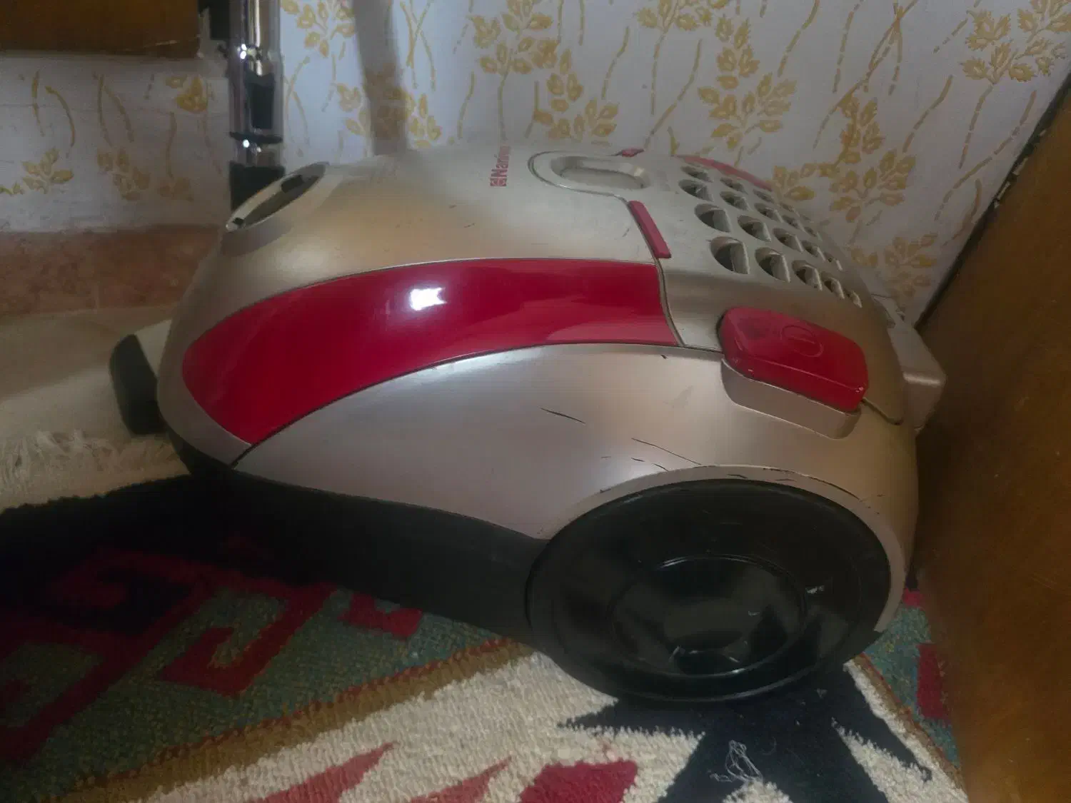 جاروبرقی|جاروبرقی، جارو شارژی، بخارشو|رامسر, |دیوار