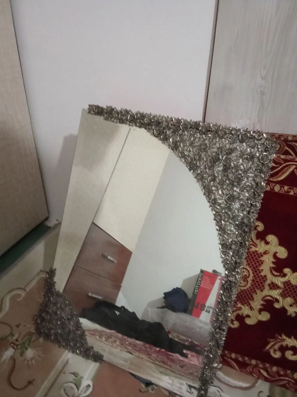 آینه|آینه|تربت جام, شهرک معلم|دیوار