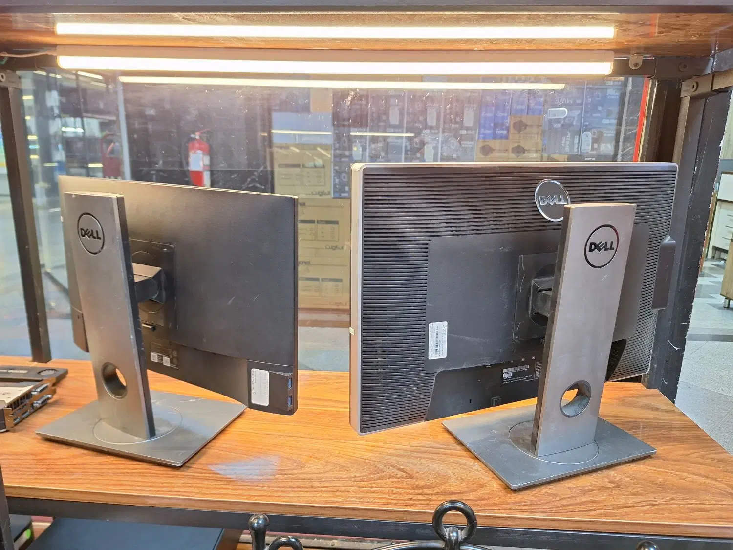 مانیتور استوک 19 22 24 27 اینچ IPS دل Dell و HP|قطعات و لوازم جانبی رایانه|تهران, فلسطین (میدان انقلاب)|دیوار