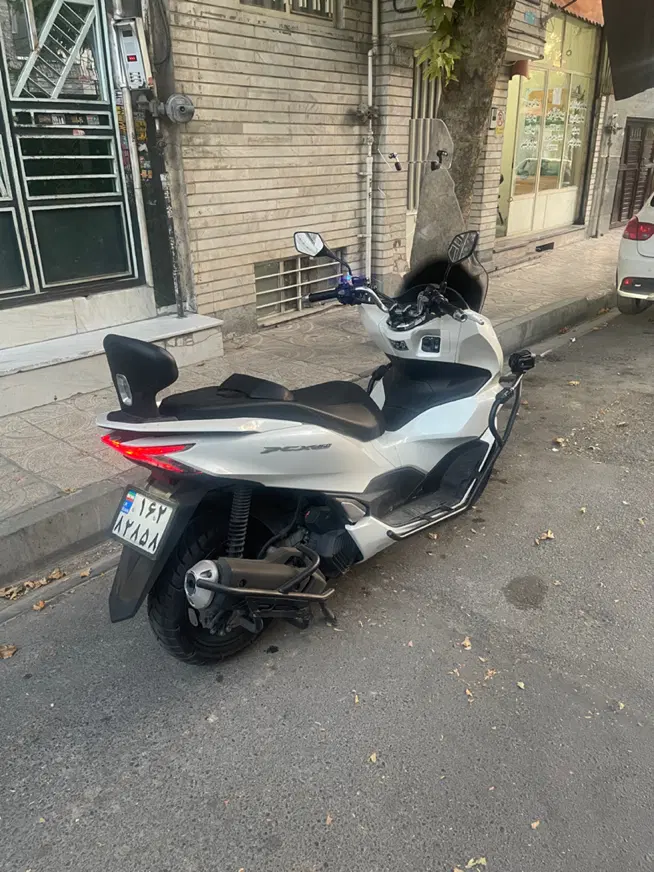Pcx 1402|موتورسیکلت|تهران, جنتآباد جنوبی|دیوار